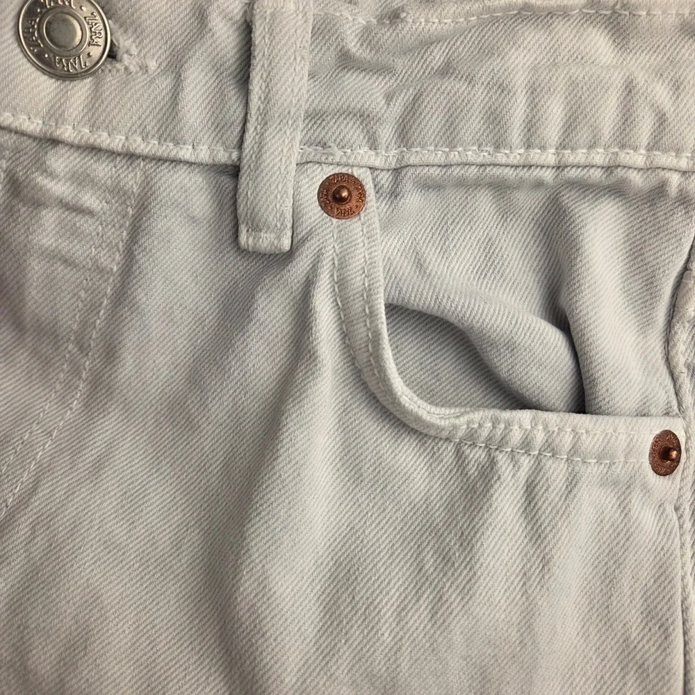 Zara Women's Straight Leg Jeans, Size US 4, Light Blue Off White, Frayed Hem